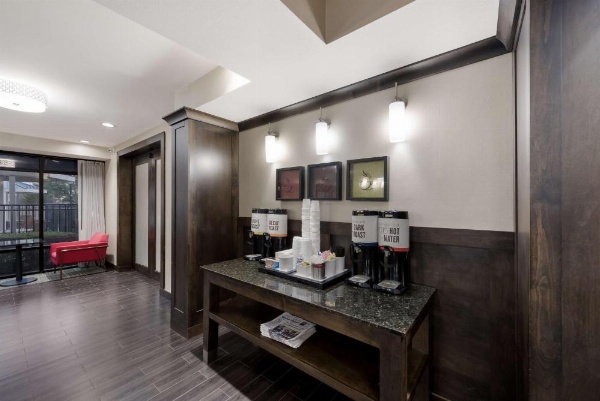 Hampton Inn By Hilton Marshall image 10