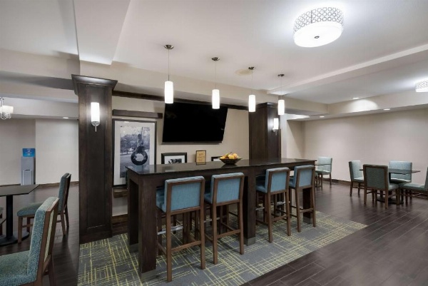 Hampton Inn By Hilton Marshall image 14