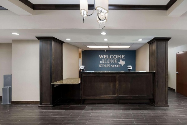 Hampton Inn By Hilton Marshall image 7