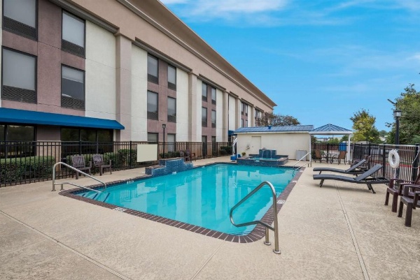 Hampton Inn By Hilton Marshall image 8